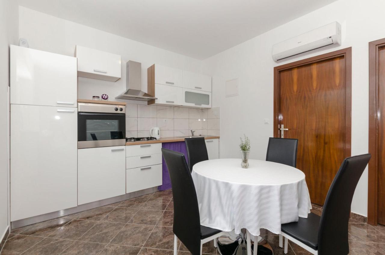 Beba Apartment Primosten
